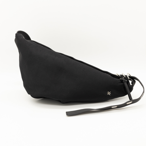 Bandolera Nice de Amayra, diseño triangular